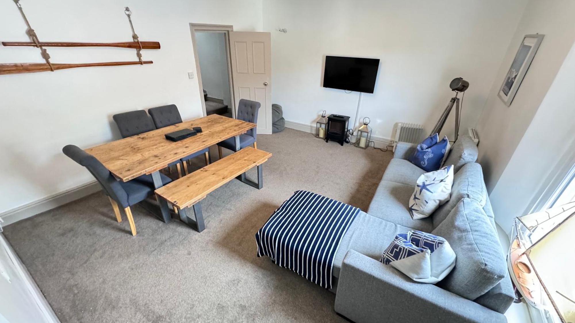Nancie'S Place - Dartmouth Town Center With Private Parking - A Traditional Georgian Private Duplex Apartment - Beautifully Refurbished - Two Bedrooms, Bathroom, Kitchen And Lounge Diner Luaran gambar
