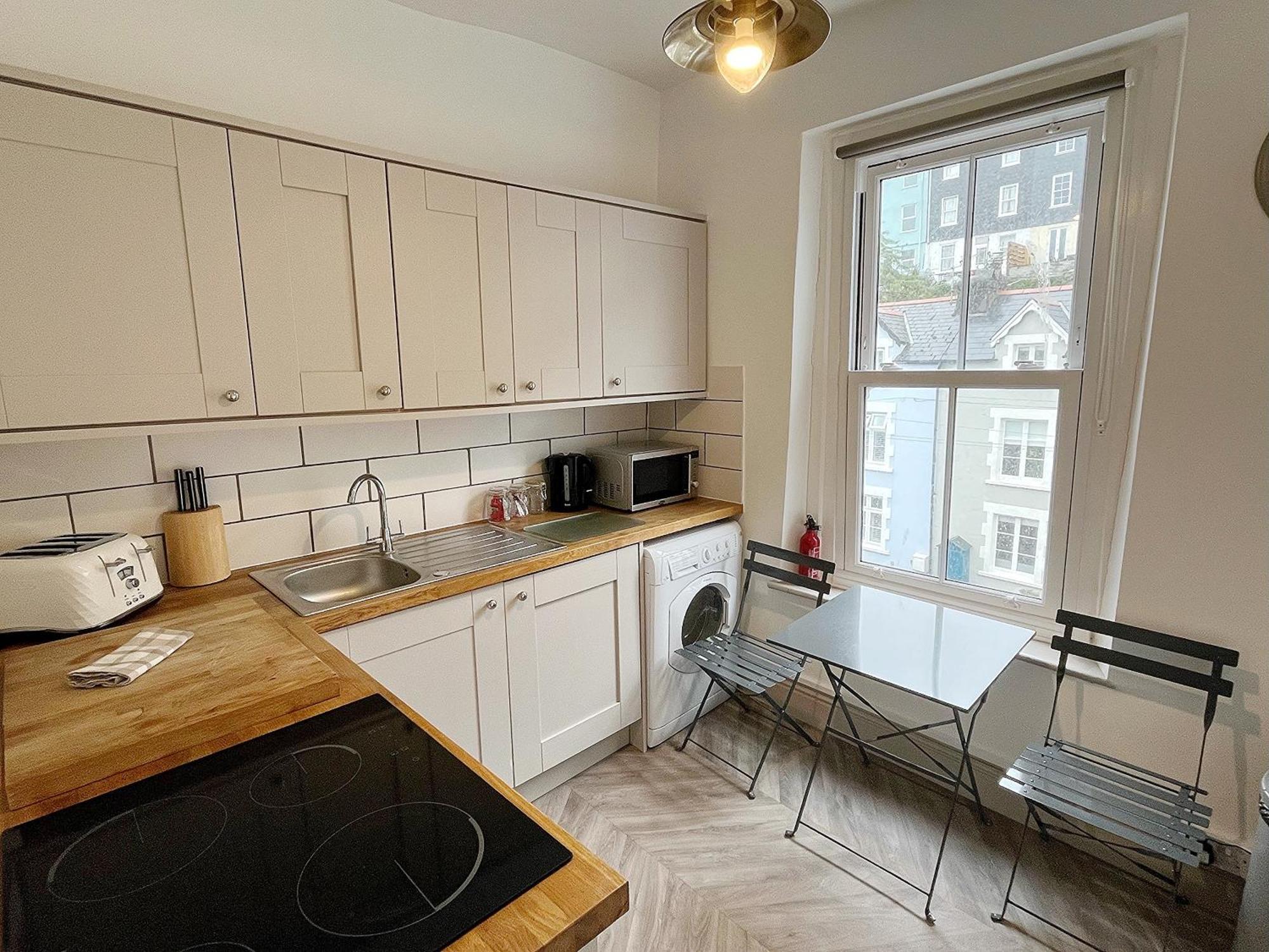 Nancie'S Place - Dartmouth Town Center With Private Parking - A Traditional Georgian Private Duplex Apartment - Beautifully Refurbished - Two Bedrooms, Bathroom, Kitchen And Lounge Diner Luaran gambar