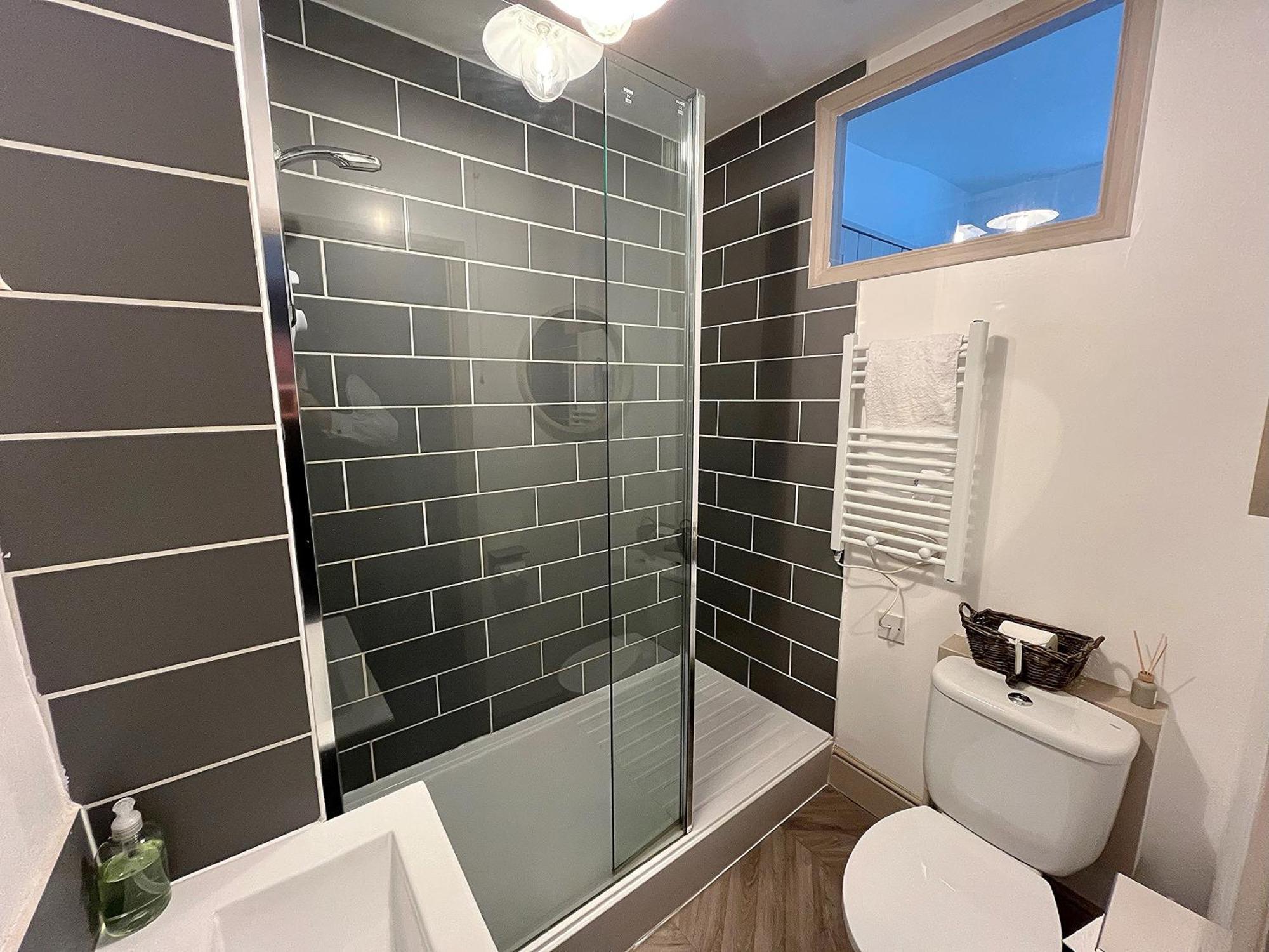 Nancie'S Place - Dartmouth Town Center With Private Parking - A Traditional Georgian Private Duplex Apartment - Beautifully Refurbished - Two Bedrooms, Bathroom, Kitchen And Lounge Diner Luaran gambar