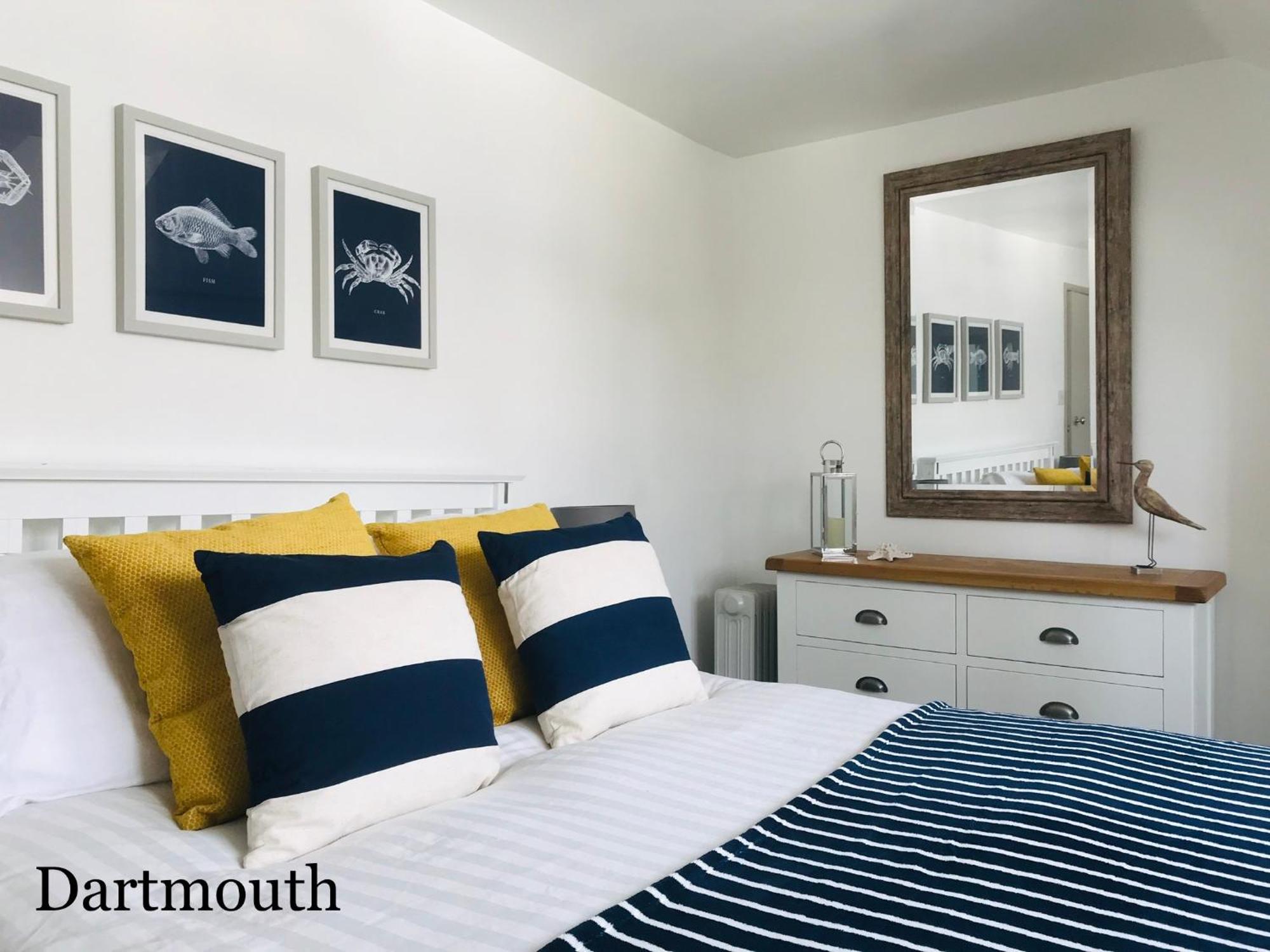 Nancie'S Place - Dartmouth Town Center With Private Parking - A Traditional Georgian Private Duplex Apartment - Beautifully Refurbished - Two Bedrooms, Bathroom, Kitchen And Lounge Diner Luaran gambar